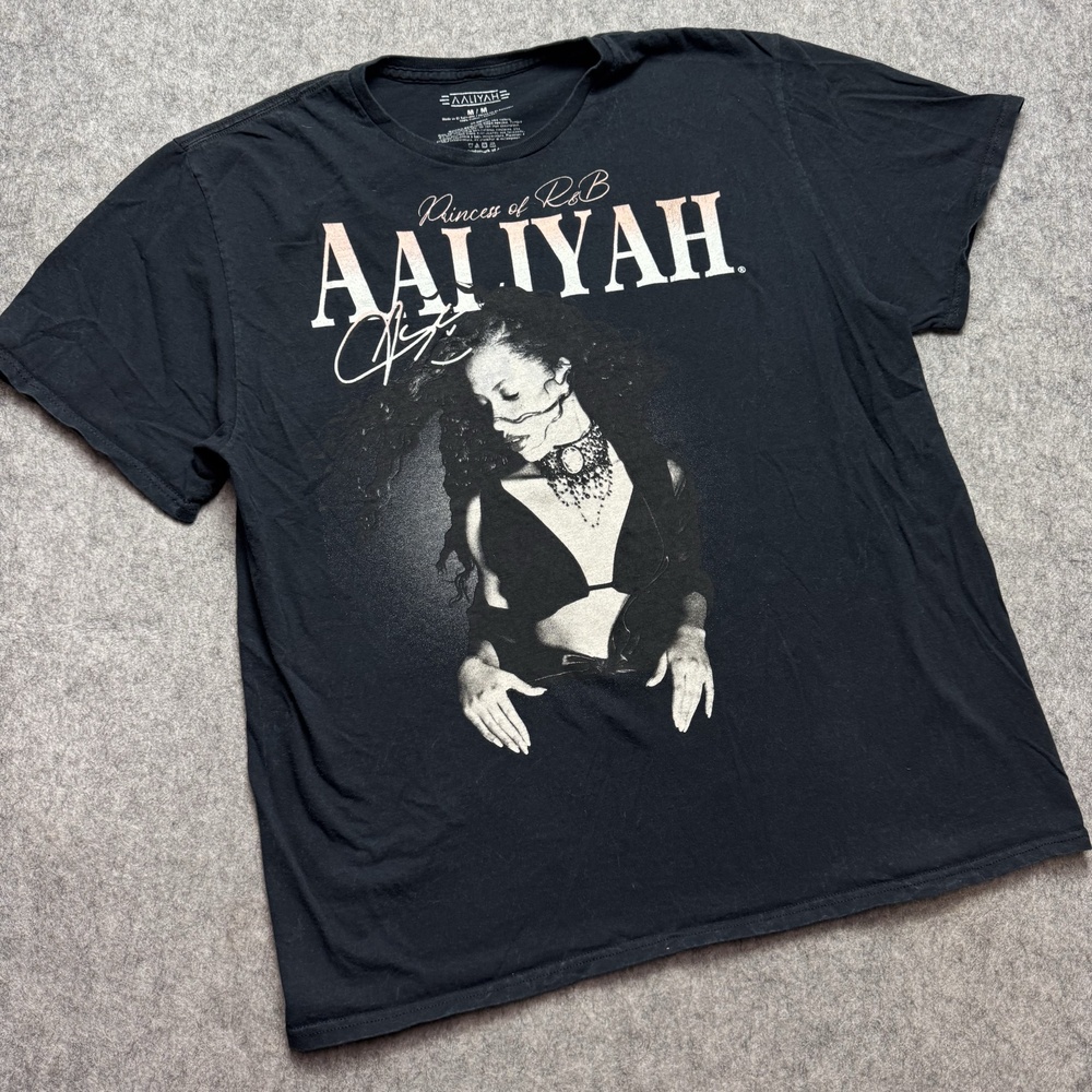 Aaliyah Y2K Shirt Mens Medium Black Princess Of R&B Graphic Tee Music Legend